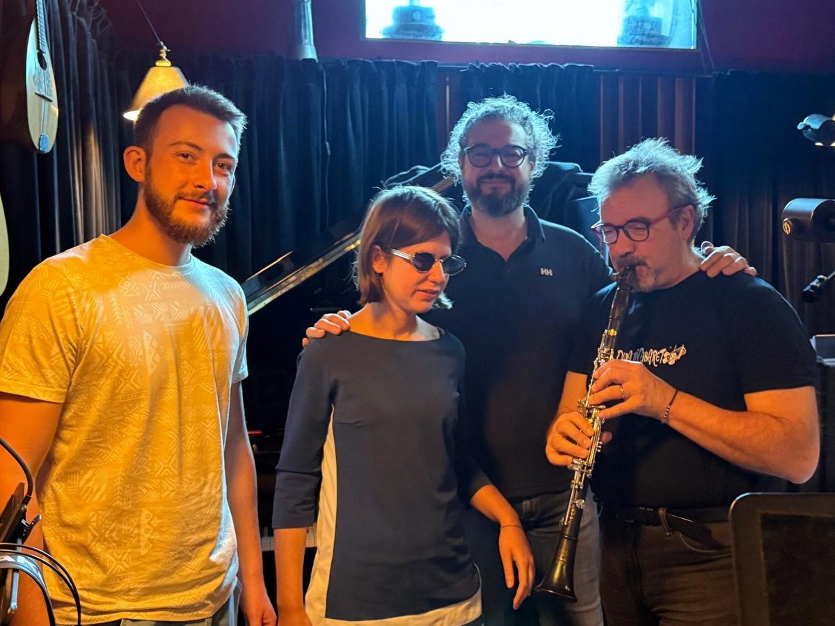 Anna con il quartetto di Marco Pasetto, clarinetto in mano